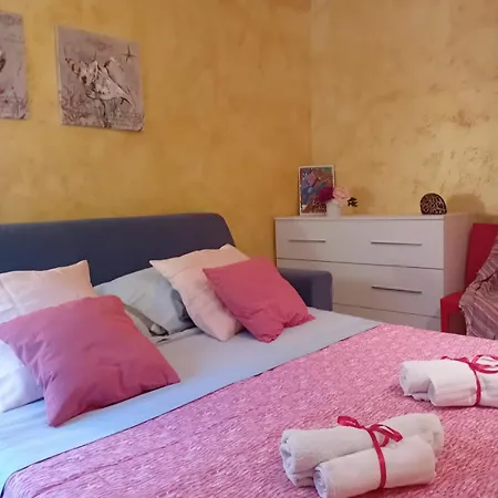 La Mansarda Colorata Lägenhet *