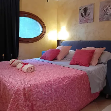Lägenhet La Mansarda Colorata *